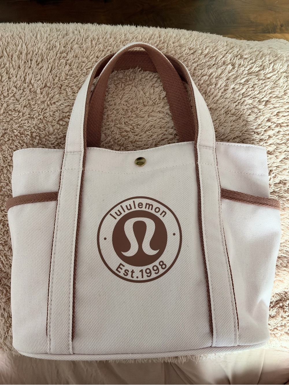 Lululemon small pink tote bag